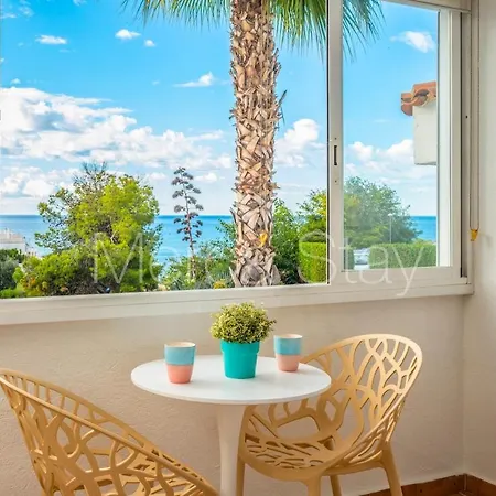 Lägenhet Beautiful With Pool & Sea Views